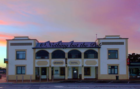 Meningie Hotel - ACT Tourism 0