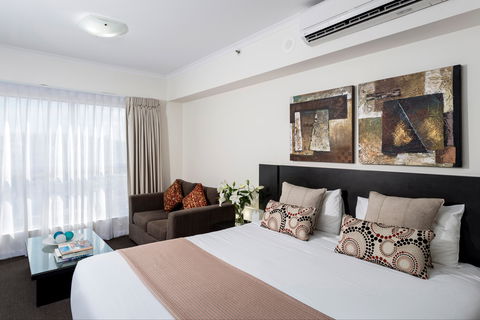 Oaks Ipswich Aspire Suites - ACT Tourism 1