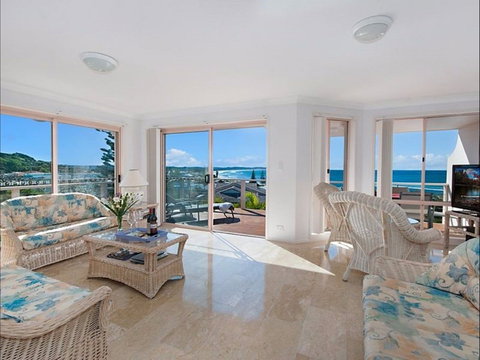 Pacific Rose - ACT Tourism 0