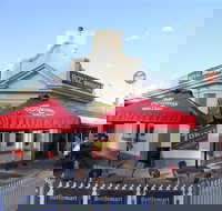 Royal Bridge Hotel Barham - ACT Tourism