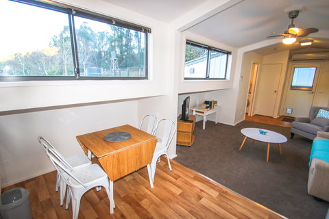 The Loft At Smoko Rise - ACT Tourism 1