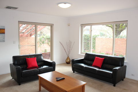 Adelaide Serviced Accommodation - Childers House - ACT Tourism 0