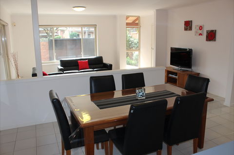 Adelaide Serviced Accommodation - Childers House - ACT Tourism 2