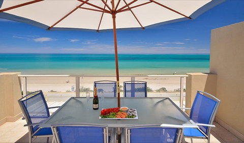 Adelaide Luxury Beach House - ACT Tourism 0