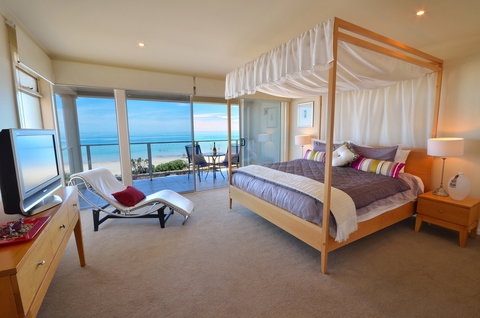 Adelaide Luxury Beach House - ACT Tourism 1