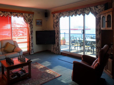 Alice Beside The Sea - ACT Tourism 1