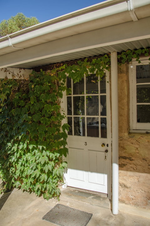 Ford Cottage Bed & Breakfast - ACT Tourism 1