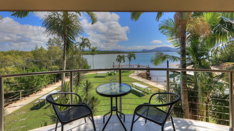Hinchinbrook Marine Cove Resort - ACT Tourism 2