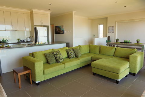 Horizons Part Of Blue Fin Holiday Homes - ACT Tourism 0