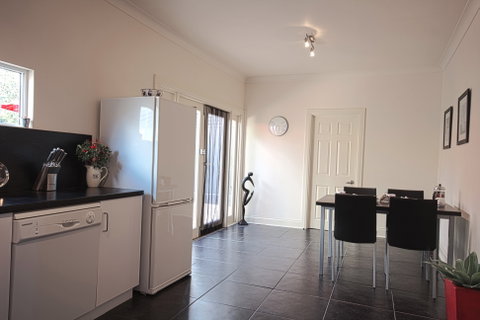 Lottes Cottage - ACT Tourism 2