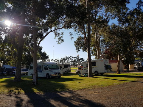 Riverton Caravan Park - ACT Tourism 0