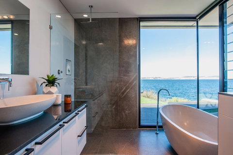 Shelley Rocks House - ACT Tourism 2