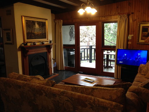 Studio Cottages Romantic Hideaway - ACT Tourism 2