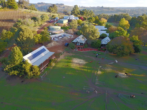 Sunnyhurst Chalets Farmstay - ACT Tourism 0