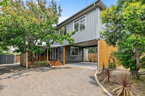 The Beach House Anglesea - ACT Tourism 0