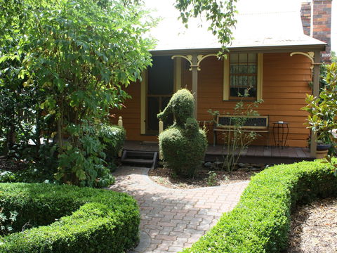 Westbury Gingerbread Cottages - The - ACT Tourism 2