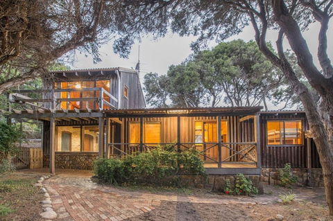 Yallingup Beach House - ACT Tourism 0