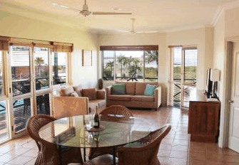 Moonlight Bay Suites - ACT Tourism