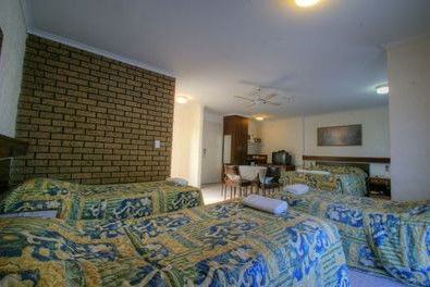 Albury Burvale Motor Inn - ACT Tourism 0