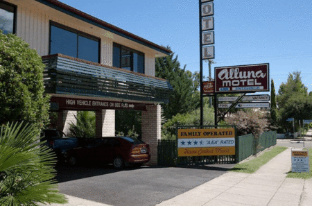 Alluna Motel - ACT Tourism 1
