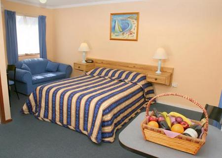 Comfort Inn Bay Waterfront - ACT Tourism 1