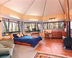 Possums Hideaway - ACT Tourism 1