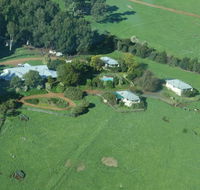 Harvey Hills Farmstay Chalets - ACT Tourism