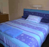Emu Beach Chalets - ACT Tourism