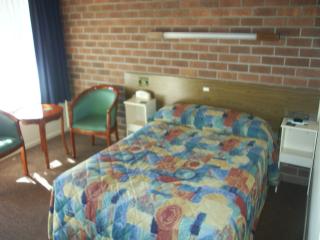 Bingara Fosscikers Way Motel - ACT Tourism 0