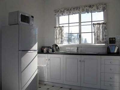 Clearwater Motel Apartments - ACT Tourism 4