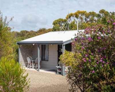 Emu Bay Holiday Homes - ACT Tourism 7