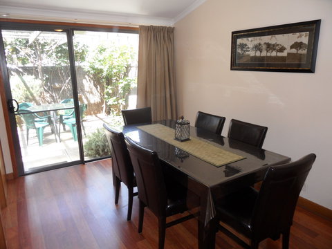 Adelaide Serviced Accommodation - Archer Townhouse - ACT Tourism 1