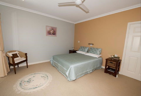 Crabapple Lane Bed And Breakfast - ACT Tourism 0