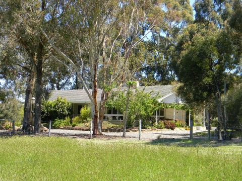 Cygnet Park Country Retreat - ACT Tourism 1