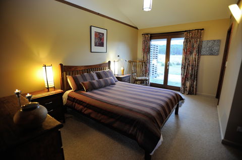 Forest Walks Lodge - Eco-Accommodation - ACT Tourism 2