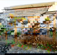 Gumnut Getaway - couples creative art retreat - ACT Tourism