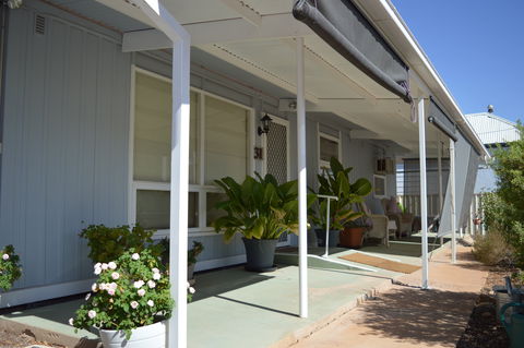 Homely Cottage - ACT Tourism 0