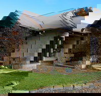 Lake View Farm House - ACT Tourism