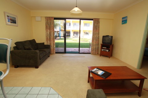 Nautilus Apartments Merimbula - ACT Tourism 2