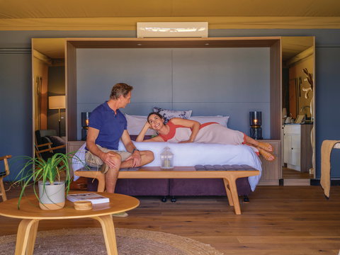 Olio Bello Lakeside Glamping - ACT Tourism 0