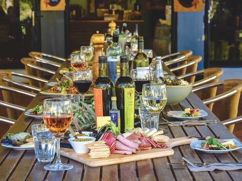 Olio Bello Lakeside Glamping - ACT Tourism 2