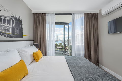Peppers Docklands - ACT Tourism 1