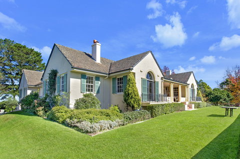 Silvermere Guesthouse - ACT Tourism 0