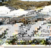 The Boathouse Hotel Patonga - ACT Tourism
