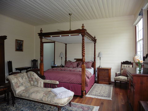 The Old School Bed And Breakfast - ACT Tourism 1
