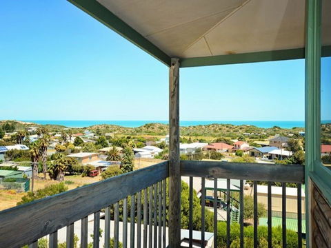 3 Henley Street - Goolwa Beach - ACT Tourism 1