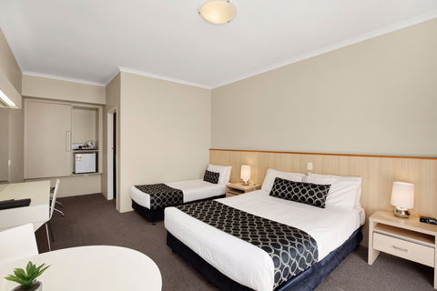 Adelaide Road Motor Lodge - ACT Tourism 0