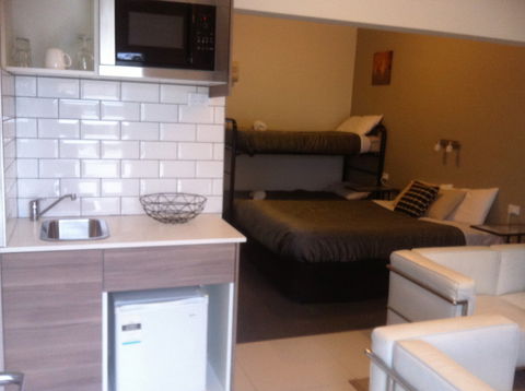 Altair Motel And Restaurant - ACT Tourism 0