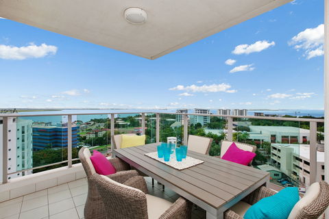 Beachlife Sea Spray Apartment - ACT Tourism 0