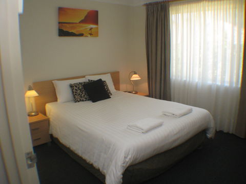 Beaches Serviced Apartments - ACT Tourism 1